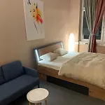 Care Cute City Center Vienna Apartment